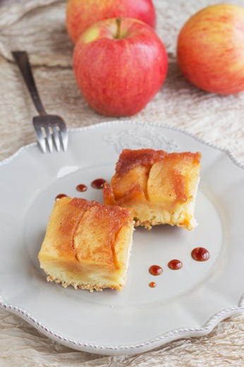 Raw Apple Cake